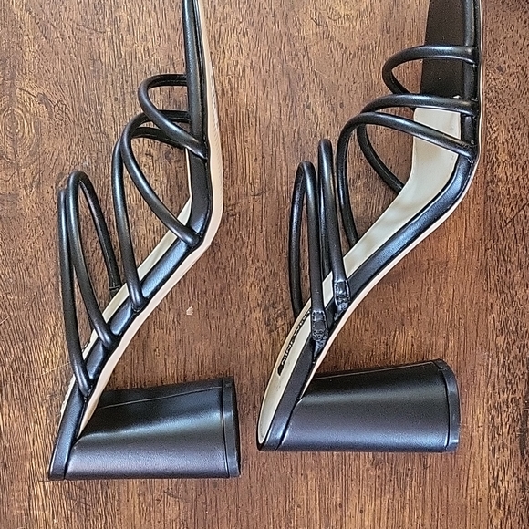 Atrophy Heels - Picture 3 of 3